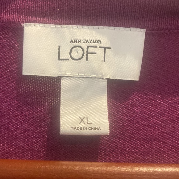 Ann Taylor-LOFT light weight knit cardigan with covered buttons. - Picture 2 of 5